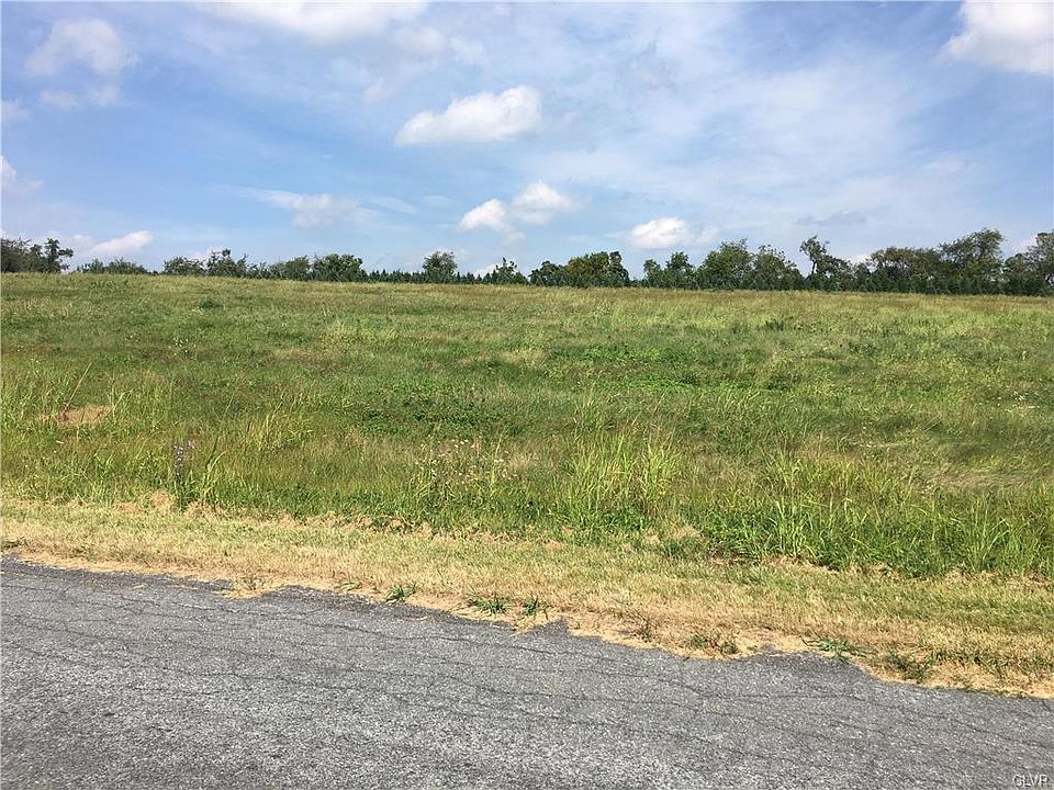 2nd image of 2360 Beacon Rd