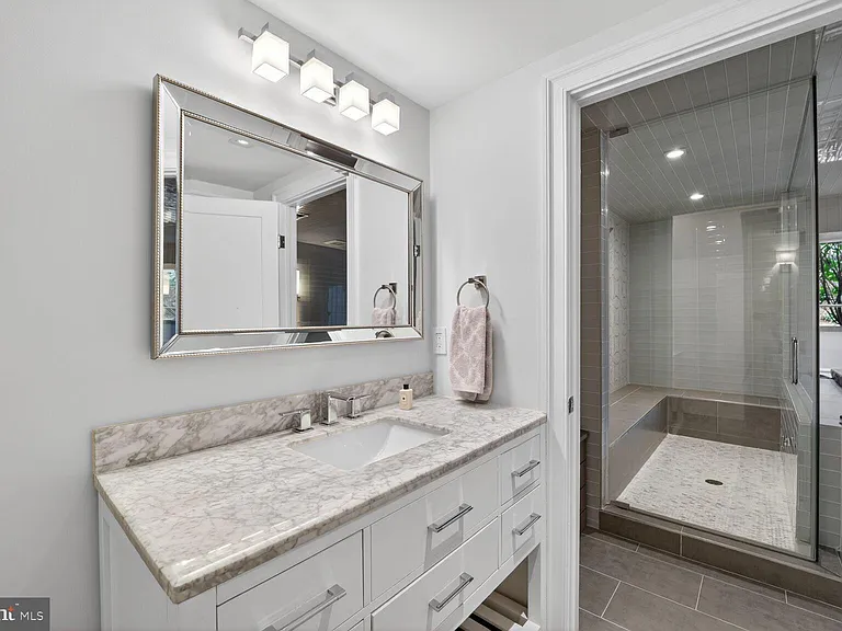 4964 Eskridge Ter NW — Photo 52