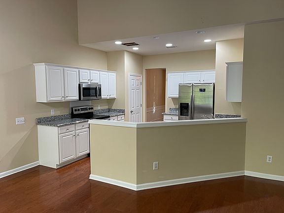 4th image of 8619 Dennington Grove Ln