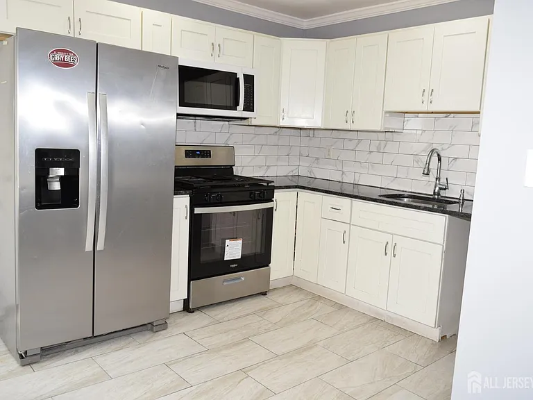47 Christopher St #47 — Photo 8
