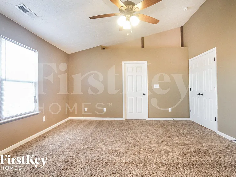 2243 Tanya Dr — Photo 7