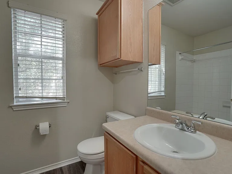9405 Rowlands Sayle Rd — Photo 18