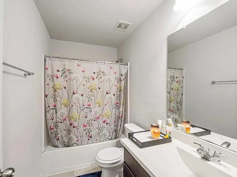 15419 Royce Holly Dr — Photo 19
