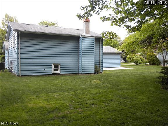 3rd image of 15902 Walnut Creek Dr