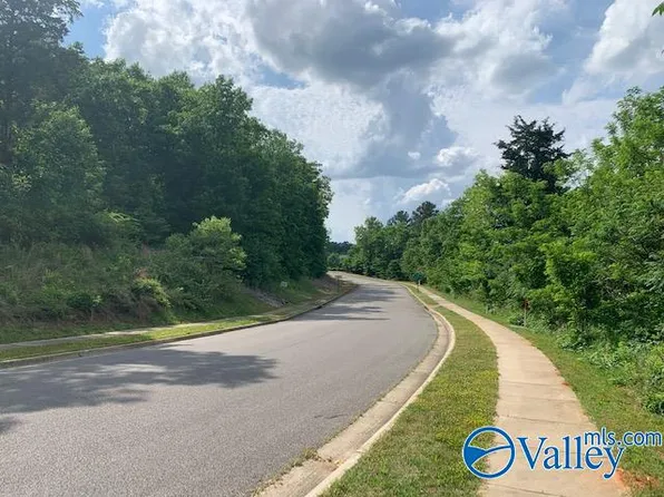 2418 Woodhurst Dr SE, Huntsville, AL 35803