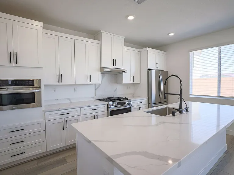 3068 W Orco Ln — Photo 5