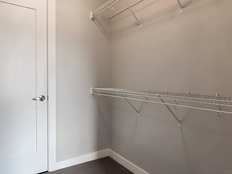 Red44 Luxury Apartments | Specials Available — Photo 35