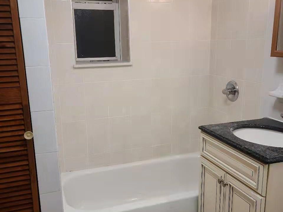 1st image of 5372 69th St Floor 1