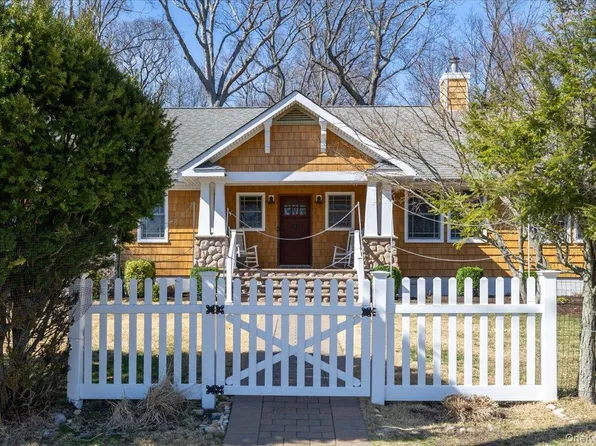 14 Cedar Street, Wading River, NY 11792