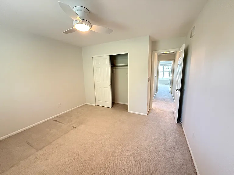 579 W Arrowhead St — Photo 22