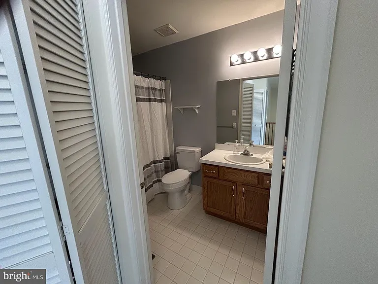 2623 Virginia Ln — Photo 24