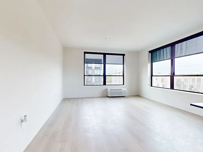 Dining/Living room