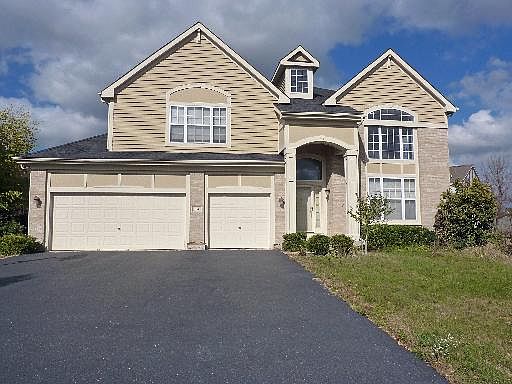 1st image of 614 W Crooked Stick Ct
