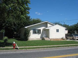 399 Wicks Rd, Brentwood, NY 11717