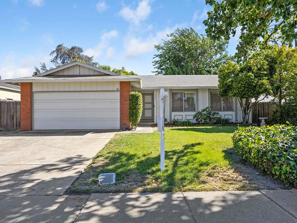 1st image of 553 Covington Way