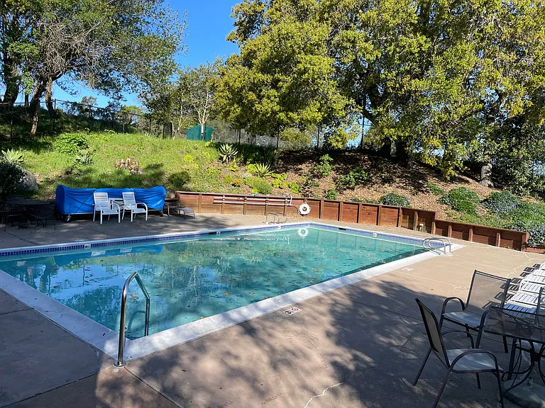 207 Vista Heights Rd — Photo 25