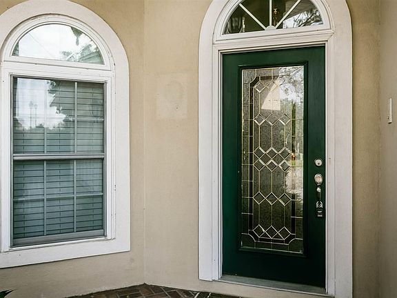 3rd image of 1116 Willowood Cir