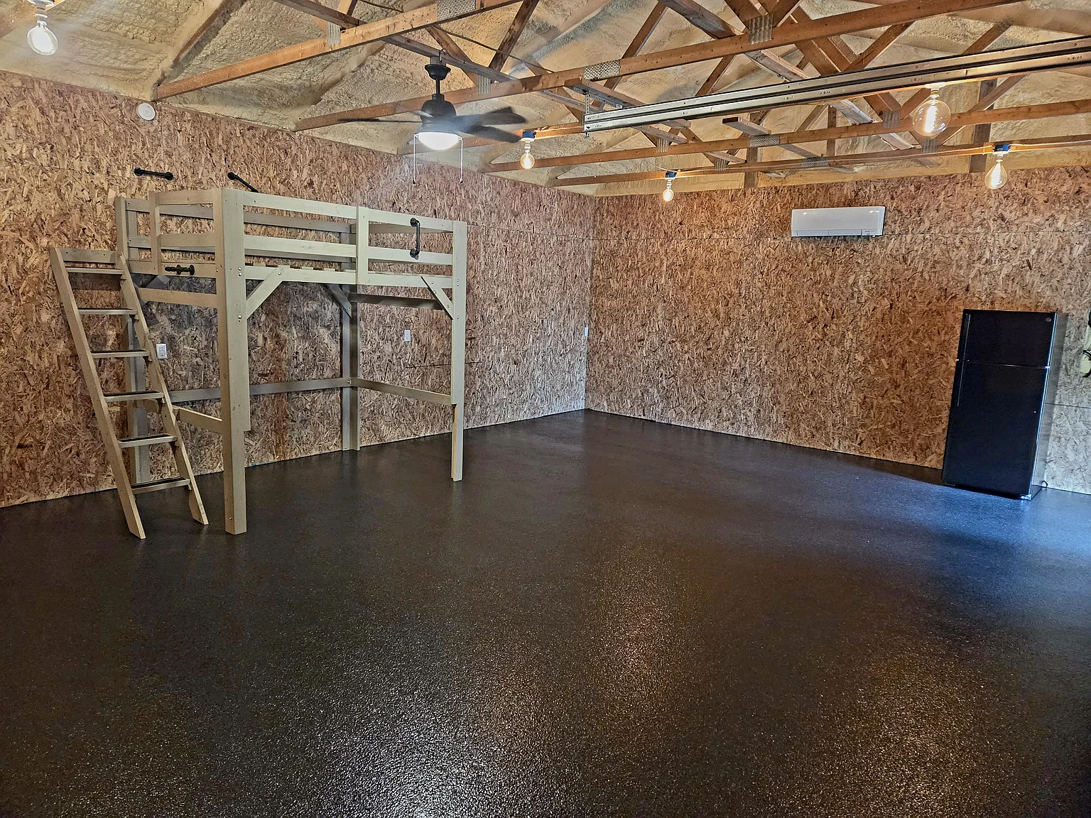Studio, 900 sqft, $1,400 — Photo 4