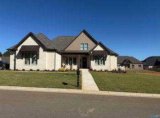 22724 Gunner Cir, Athens, AL 35613