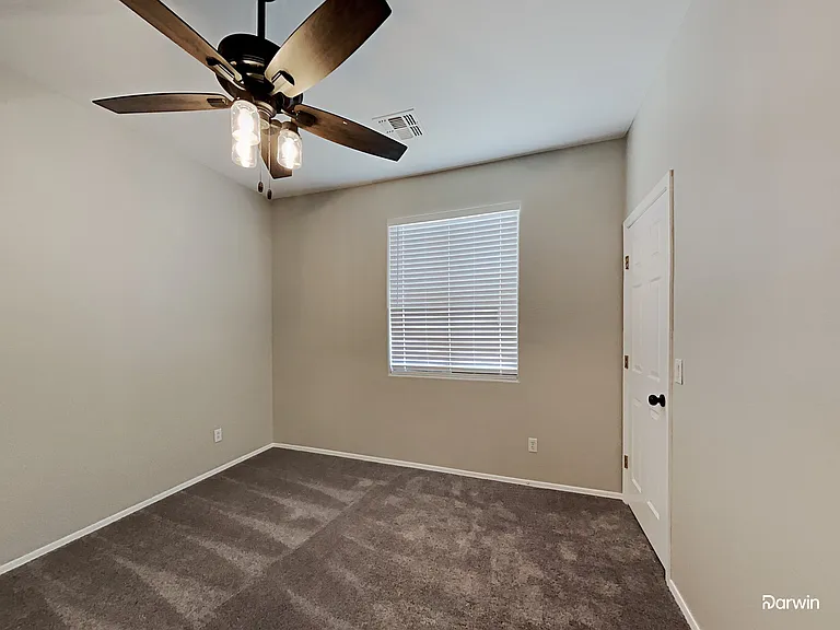 329 E Diamond Trl — Photo 11