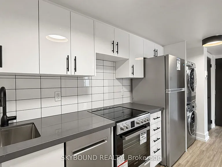 139 Wineva Ave #B — Photo 8