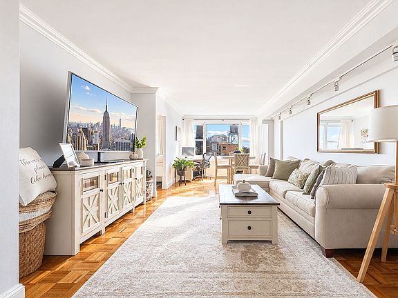 2nd image of 444 E 75th St APT 17E