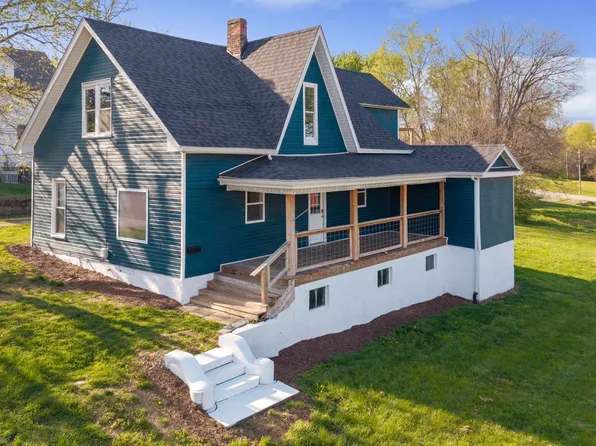 303 W Market St, Salem, IN 47167
