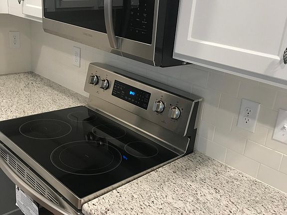 3rd image of 51 Briarrun Pl #51