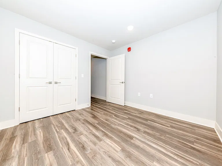 The Caravel Apartments — Photo 14