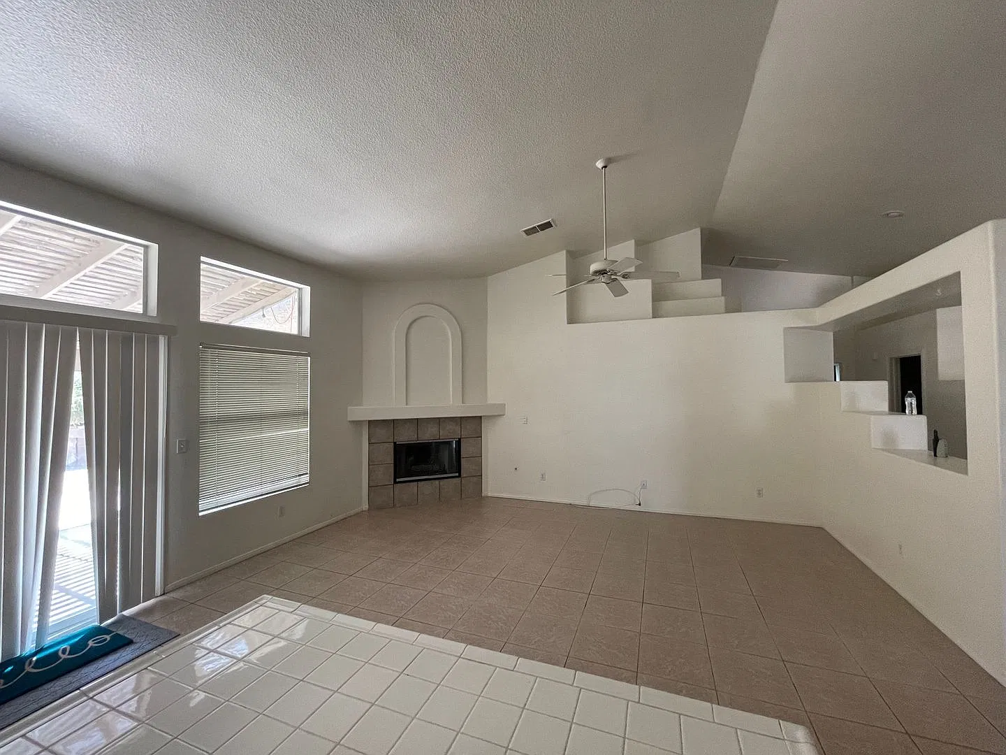 1 Story home in Henderson — Photo 3