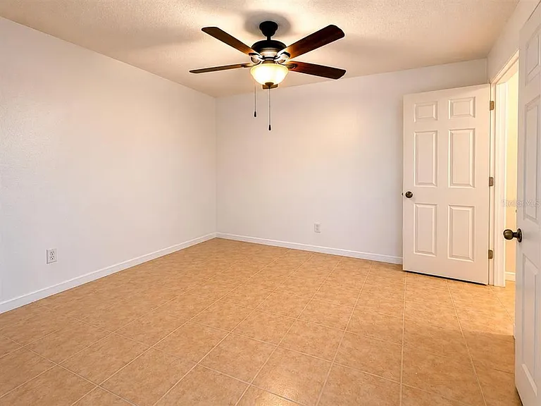 301 Clark St #2 — Photo 8