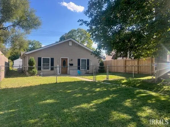 1717 Homewood Ave, Mishawaka, IN 46544