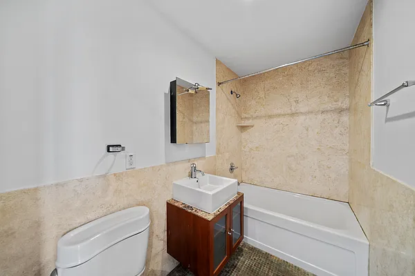 Rented by Vector New York, LLC | media 12