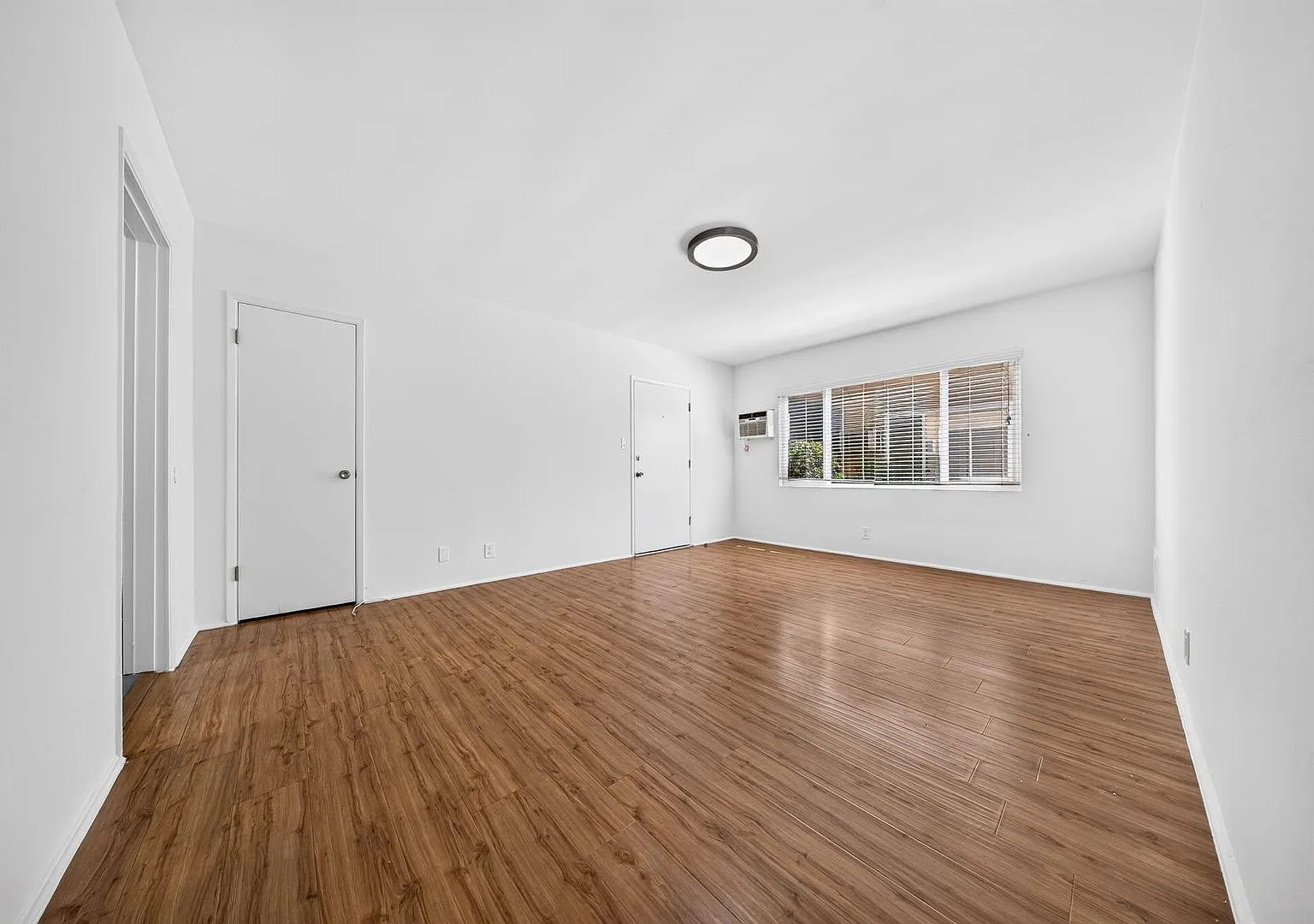 6538 Fountain Ave — Photo 2