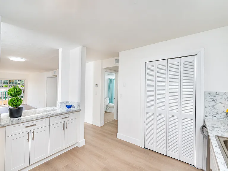 222 Madeira Ave #21 — Photo 4