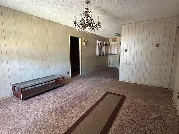 5th image of 2408 Galveston St
