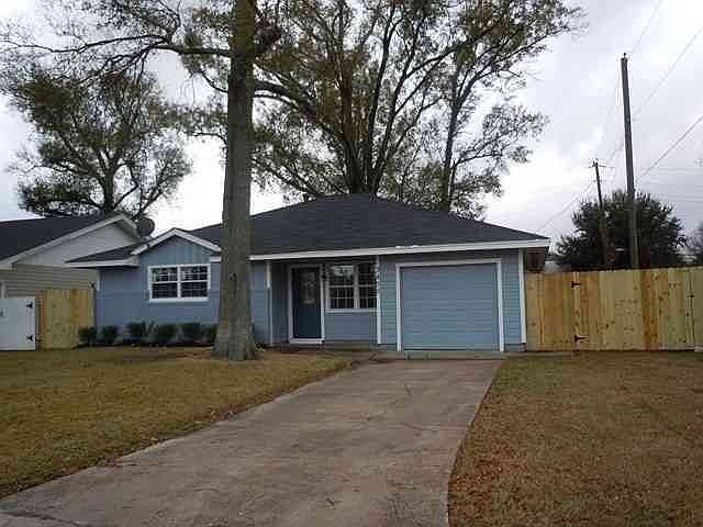 1st image of 3455 Cecil Dr