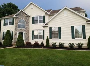 27 Bell Ln, Burlington, NJ 08016