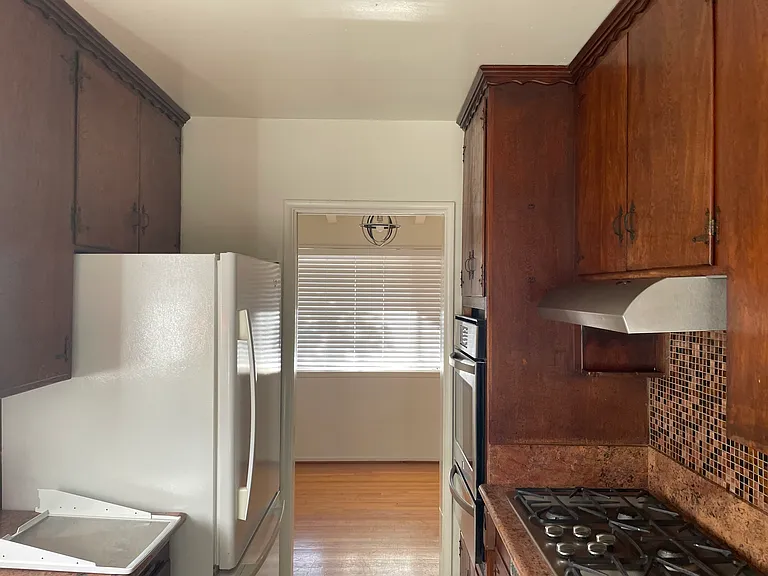 2236 Penrose St — Photo 17