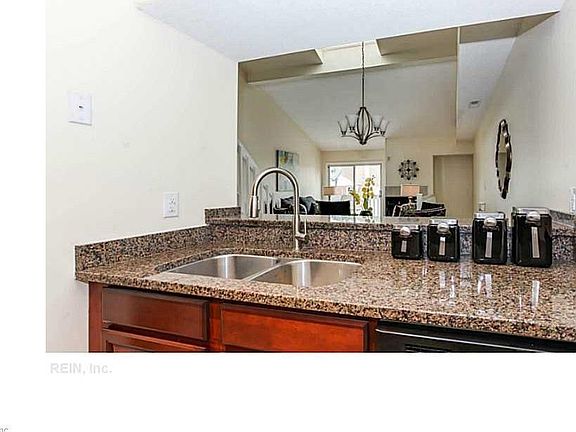 4th image of 5125 Walkers Grant Ln