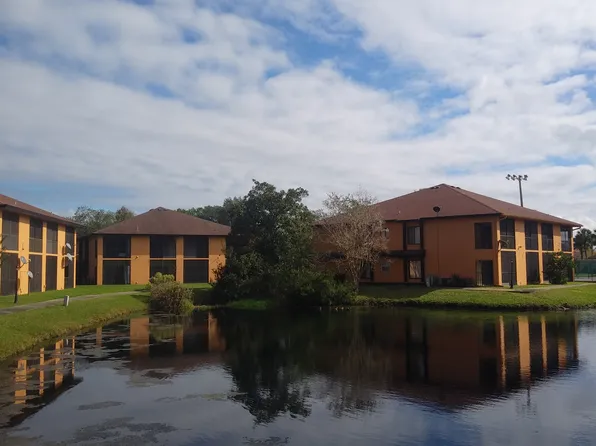 Village at Indigo Lakes Apts.
