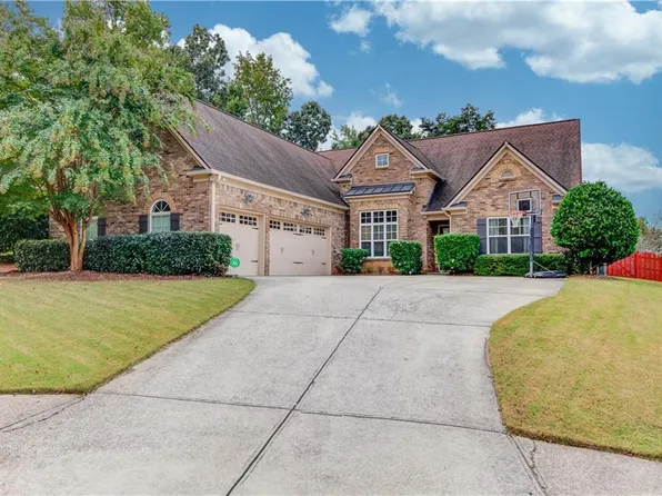 5320 Cedarbrooke Ln, Buford, GA 30518