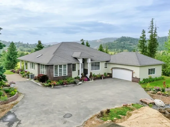 640 Rimrock Dr, Saint Maries, ID 83861