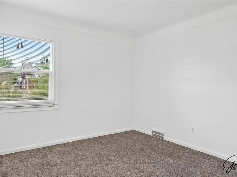 9409 Balfour Rd — Photo 14