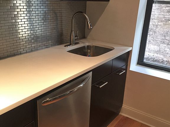 5th image of 305 Ocean Ave #1