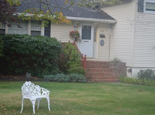 22 Miller Rd, Poughkeepsie, NY 12603