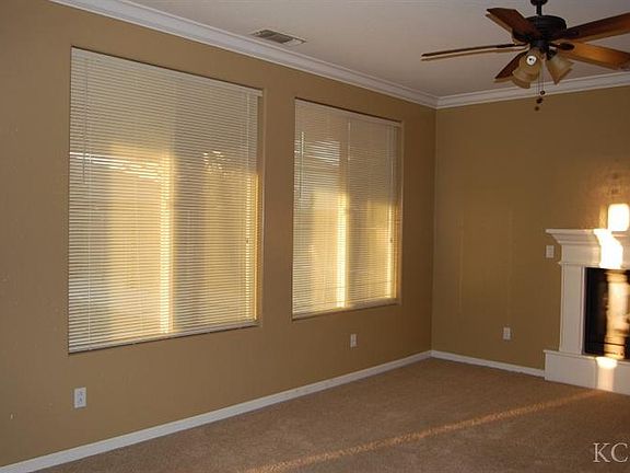 5th image of 3028 W Delta Ave