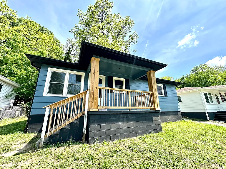 609 Quarry St — Photo 1