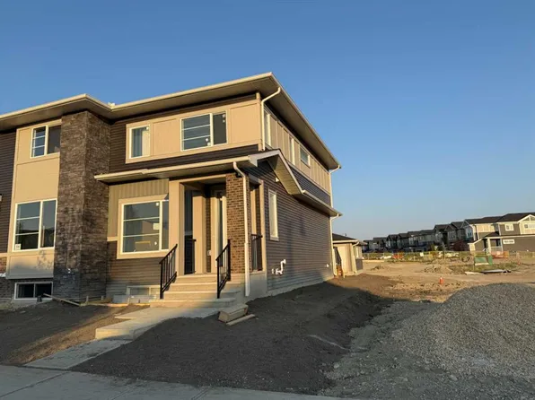 302 W Sundown Rd, Cochrane, AB T4C 2T2