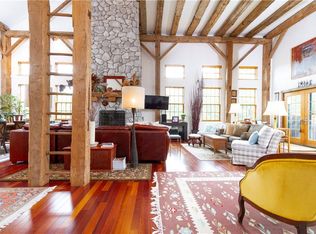 40 View Ave, Middletown, RI 02842